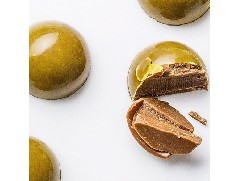 酒香十足的檸檬巧克力！入口香醇