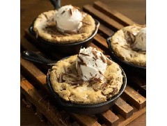 體驗(yàn)冰火兩重天的口感！香草冰淇淋巧克力曲奇